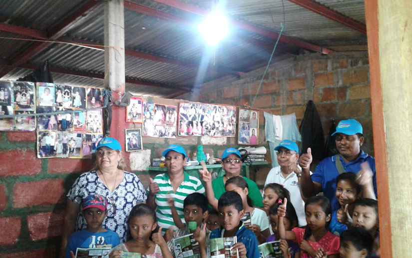 Energía eléctrica comunitaria y familiar llega al sector 3 de la comunidad La Leona