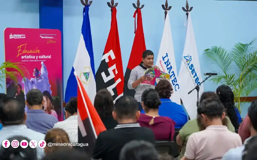 MINED realiza simposio nacional para conmemorar el 46° aniversario de la Cruzada de Alfabetización