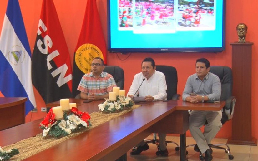 Mined trabaja en la elaboración de libros interactivos