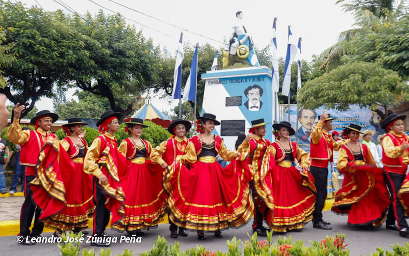 Rinden homenaje al legado del maestro Enmanuel Mongalo y Rubio en Rivas