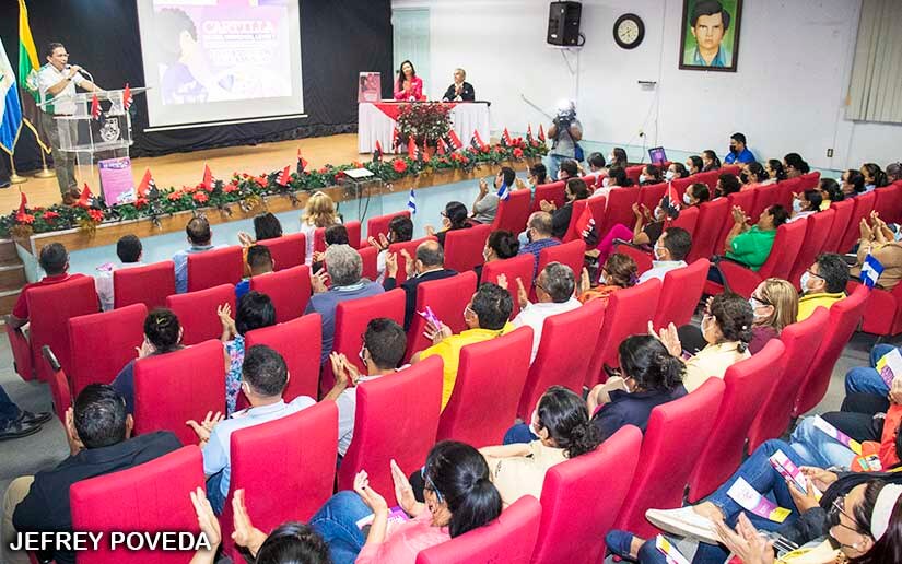 Presentan a la comunidad universitaria de la UNA Cartilla para prevenir femicidios