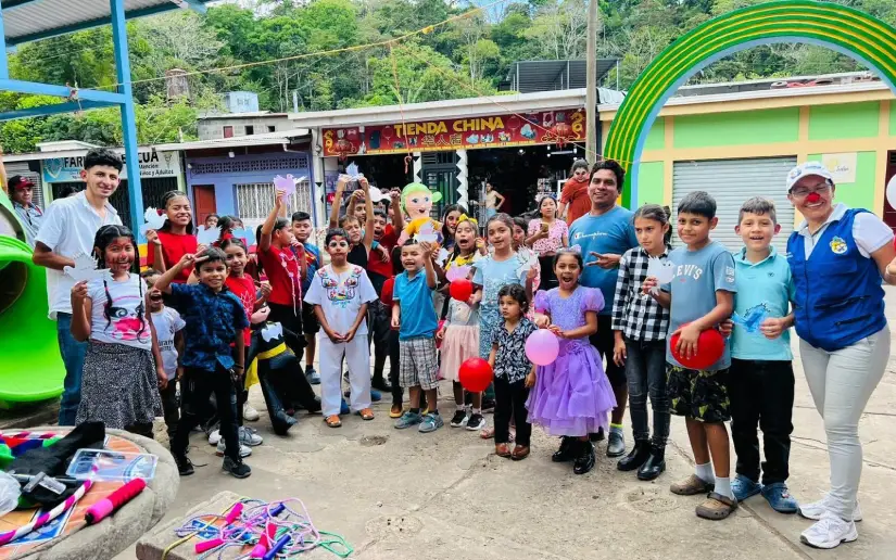 Vivimos la Paz con alegría familiar