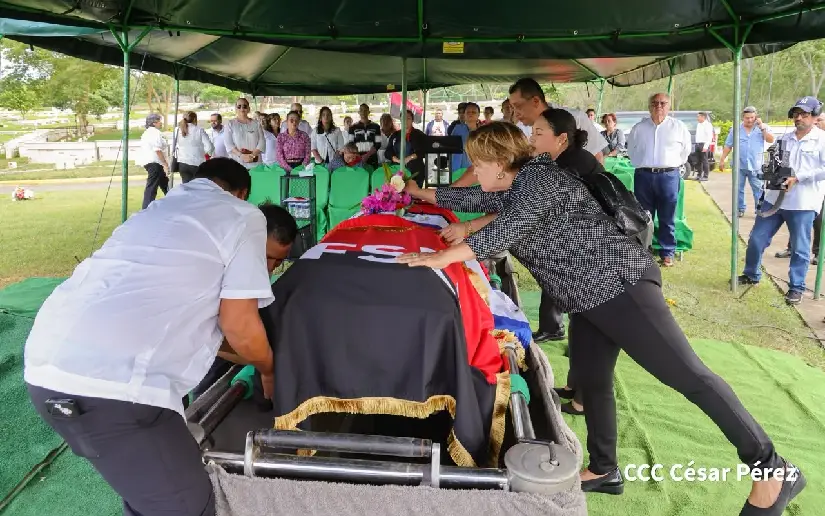 Gobierno Sandinista otorga orden "Comandante José Benito Escobar" al insigne dirigente del FNT