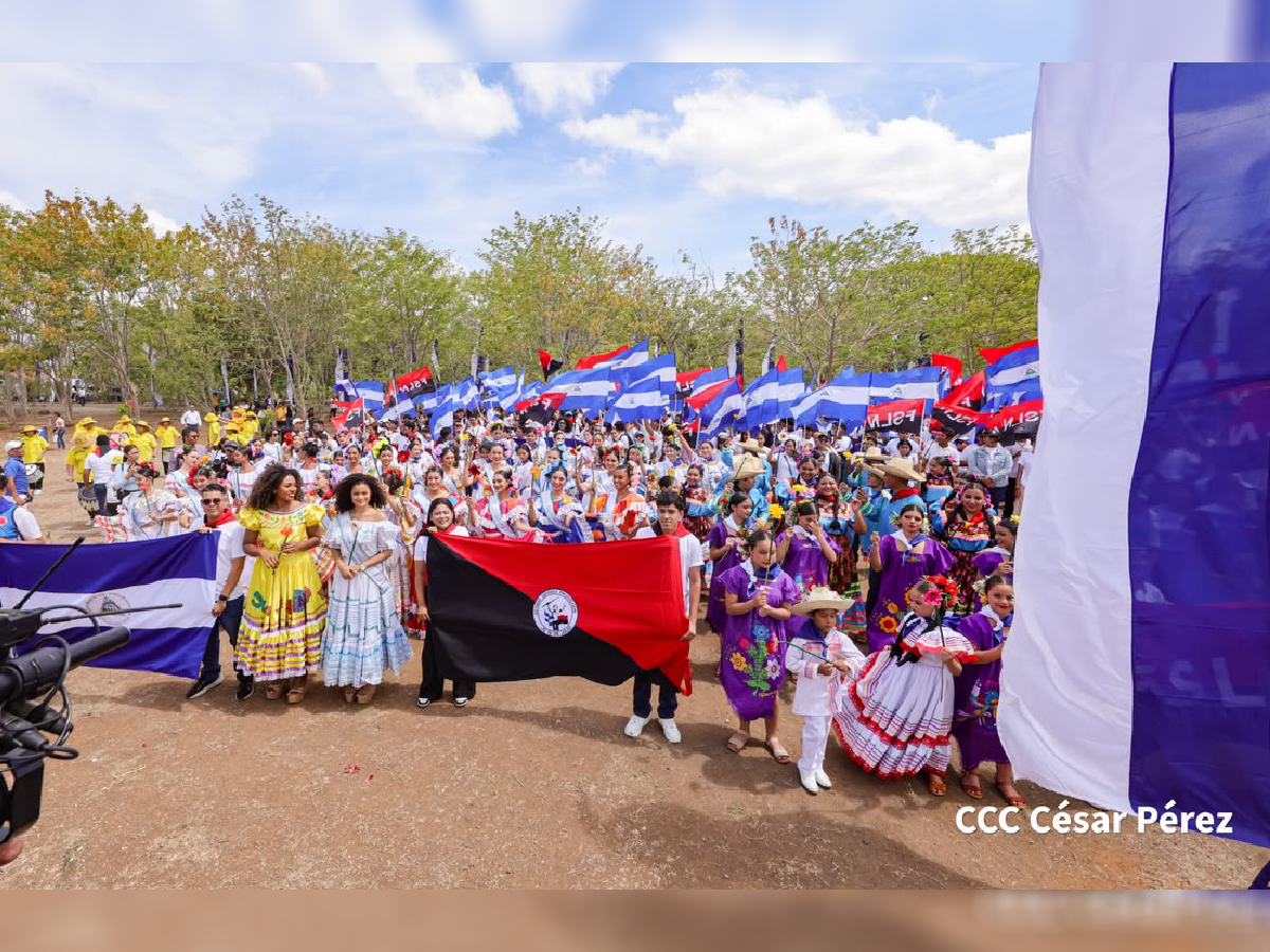 ¡Patriotismo y Soberanía! Juventud Heroica rinde homenaje a Héroes y Próceres Nacionales