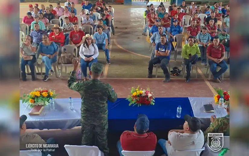 Reunión con autoridades municipales, productores, transportistas, comerciantes y cooperativas