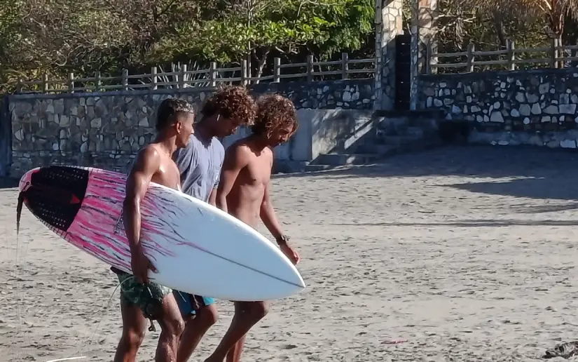El Tránsito se convirtió en el epicentro del Surf
